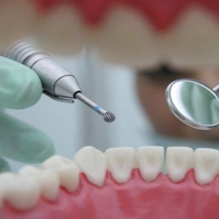 ΟΔΟΝΤΙΑΤΡΙΚΗ